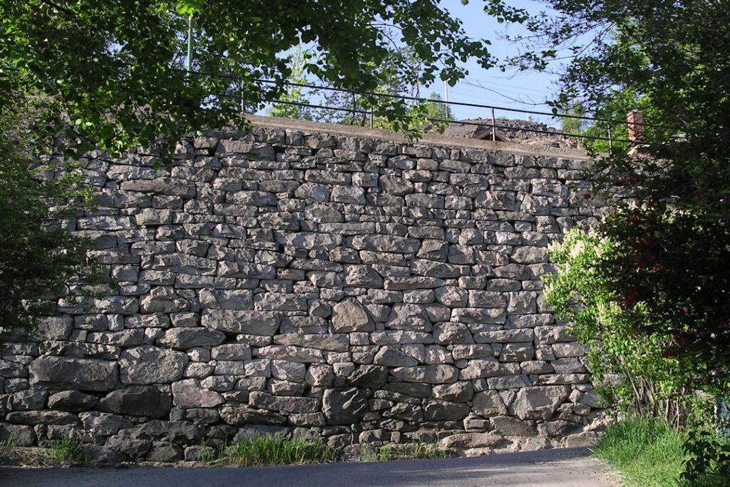 Trail Rock Walls
